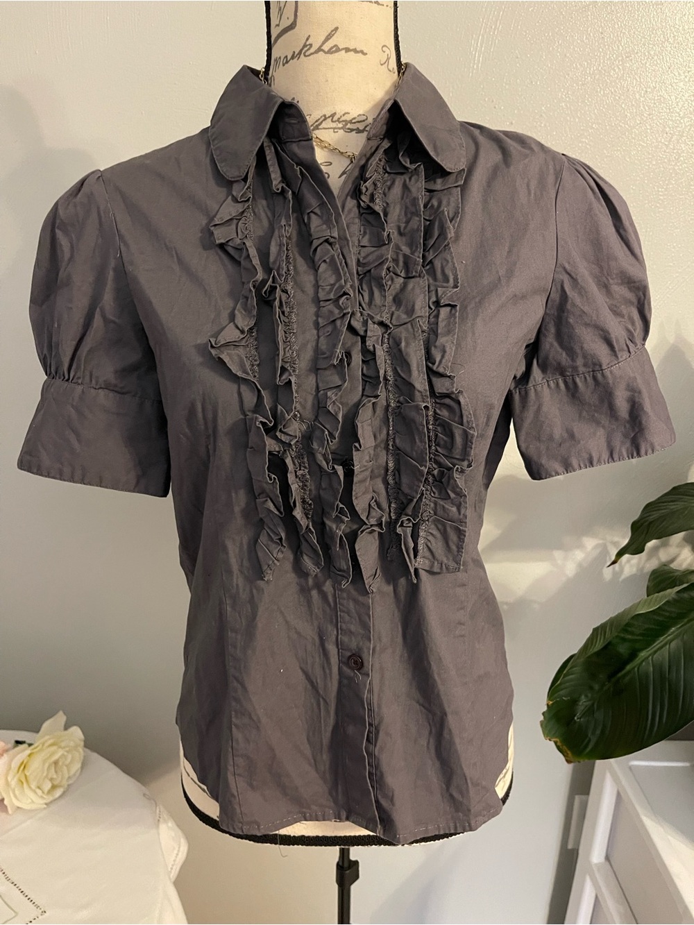 Fire Los Angeles Gray Ruffle Button Front Puff Sleeve Blouse Women’s Large